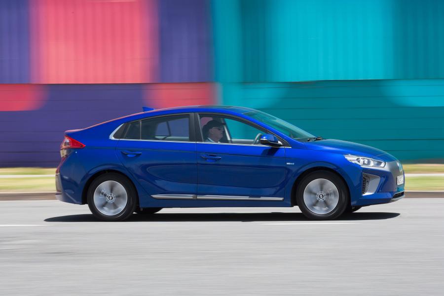  Hyundai IONIQ electric (AE) 2018 года  (AU) (фото 2 из 40)